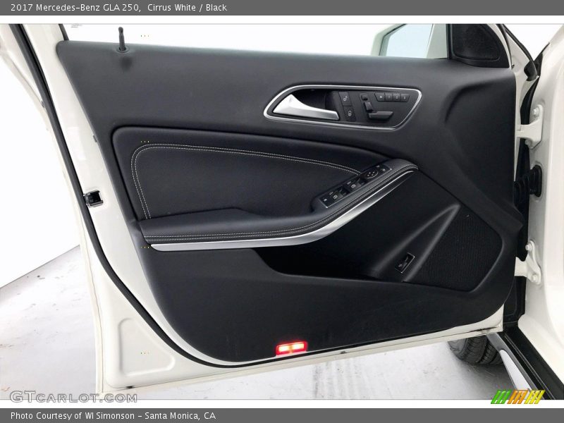 Cirrus White / Black 2017 Mercedes-Benz GLA 250