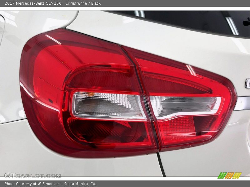 Cirrus White / Black 2017 Mercedes-Benz GLA 250
