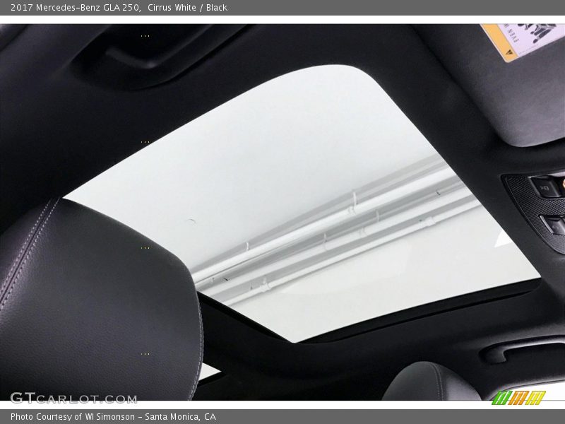 Cirrus White / Black 2017 Mercedes-Benz GLA 250