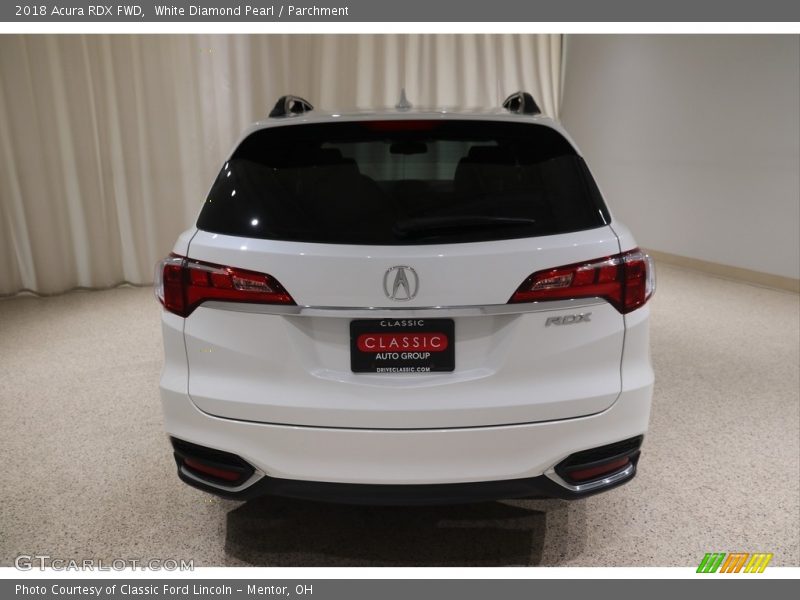 White Diamond Pearl / Parchment 2018 Acura RDX FWD