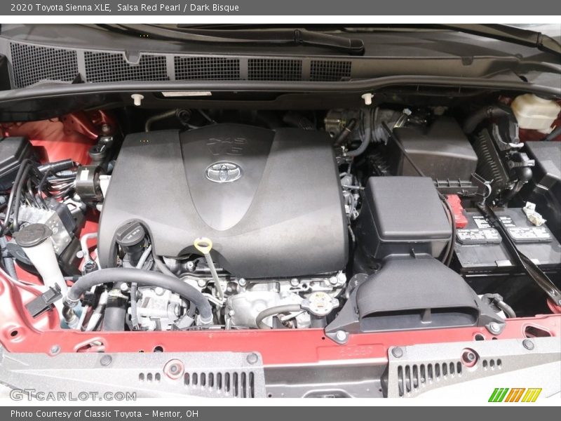Salsa Red Pearl / Dark Bisque 2020 Toyota Sienna XLE