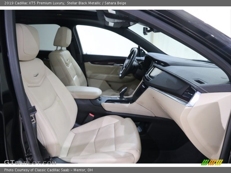 Front Seat of 2019 XT5 Premium Luxury