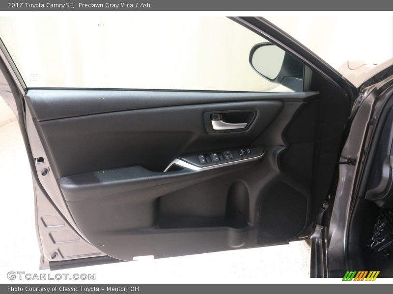 Predawn Gray Mica / Ash 2017 Toyota Camry SE
