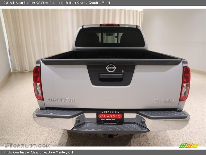 Brilliant Silver / Graphite/Steel 2019 Nissan Frontier SV Crew Cab 4x4
