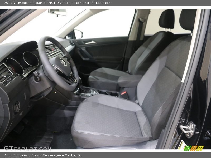 Deep Black Pearl / Titan Black 2019 Volkswagen Tiguan S 4MOTION