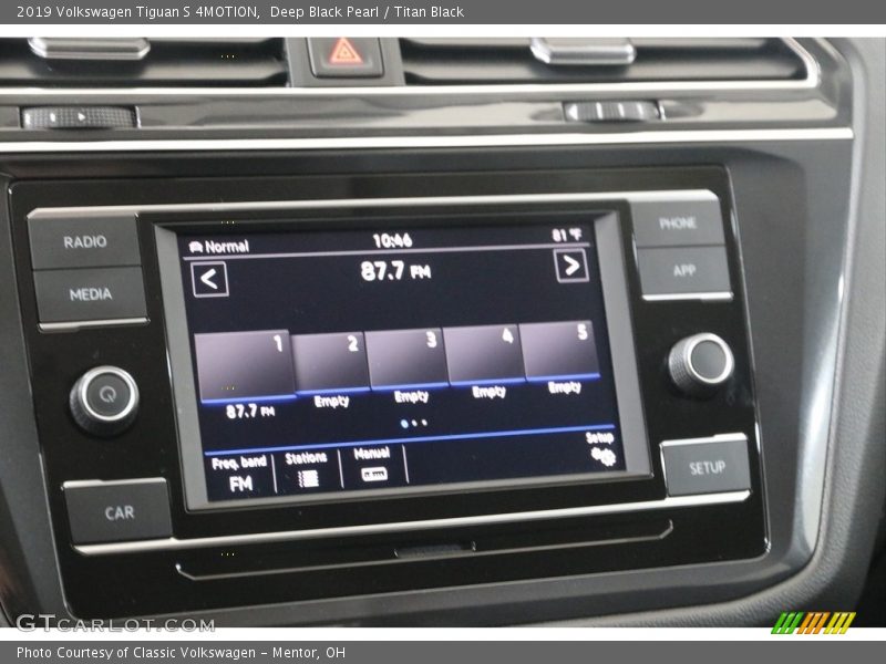 Deep Black Pearl / Titan Black 2019 Volkswagen Tiguan S 4MOTION