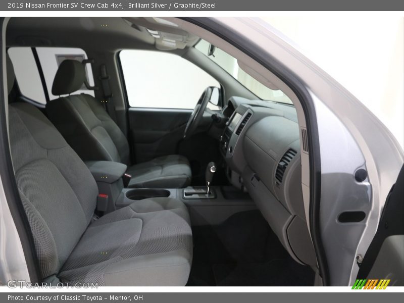 Brilliant Silver / Graphite/Steel 2019 Nissan Frontier SV Crew Cab 4x4