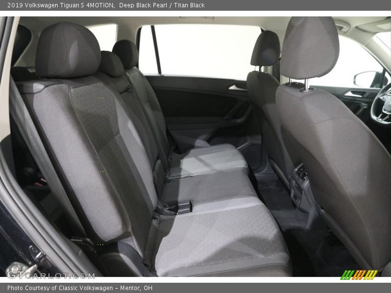 Deep Black Pearl / Titan Black 2019 Volkswagen Tiguan S 4MOTION