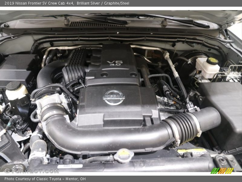 Brilliant Silver / Graphite/Steel 2019 Nissan Frontier SV Crew Cab 4x4
