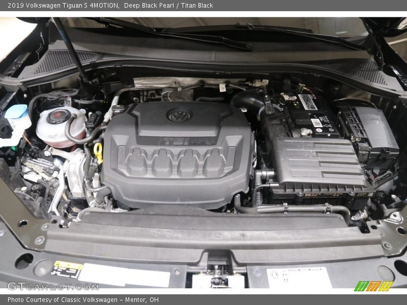 Deep Black Pearl / Titan Black 2019 Volkswagen Tiguan S 4MOTION