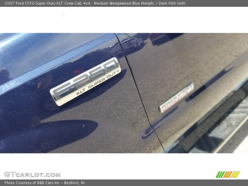 Medium Wedgewood Blue Metallic / Dark Flint cloth 2007 Ford F250 Super Duty XLT Crew Cab 4x4