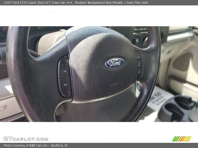 Medium Wedgewood Blue Metallic / Dark Flint cloth 2007 Ford F250 Super Duty XLT Crew Cab 4x4