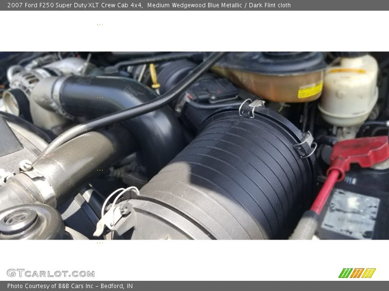 Medium Wedgewood Blue Metallic / Dark Flint cloth 2007 Ford F250 Super Duty XLT Crew Cab 4x4