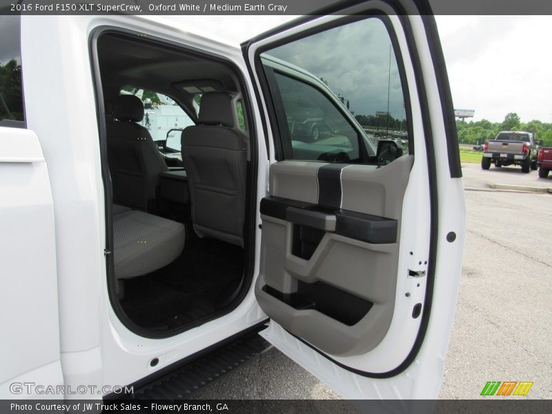 Oxford White / Medium Earth Gray 2016 Ford F150 XLT SuperCrew