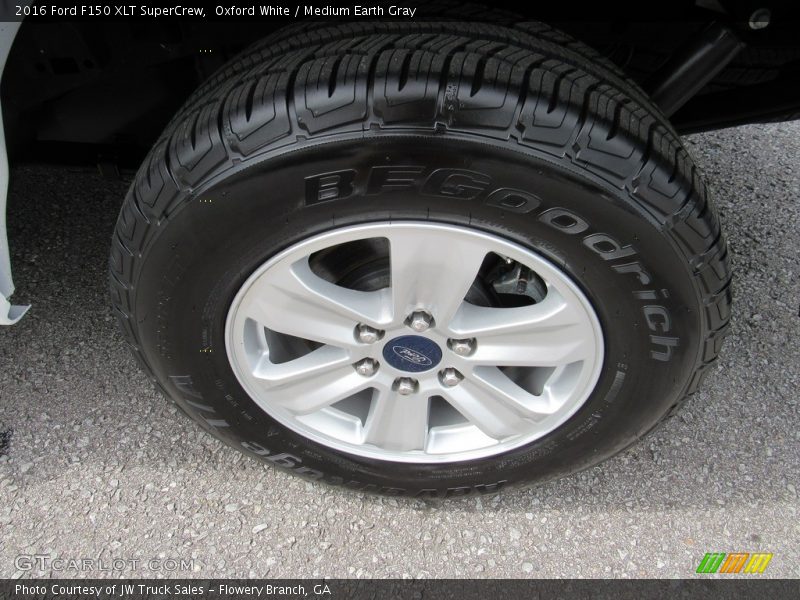 Oxford White / Medium Earth Gray 2016 Ford F150 XLT SuperCrew