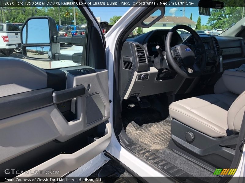 Oxford White / Medium Earth Gray 2020 Ford F350 Super Duty XL Regular Cab 4x4 Chassis Dump Truck