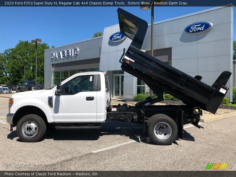 Oxford White / Medium Earth Gray 2020 Ford F350 Super Duty XL Regular Cab 4x4 Chassis Dump Truck
