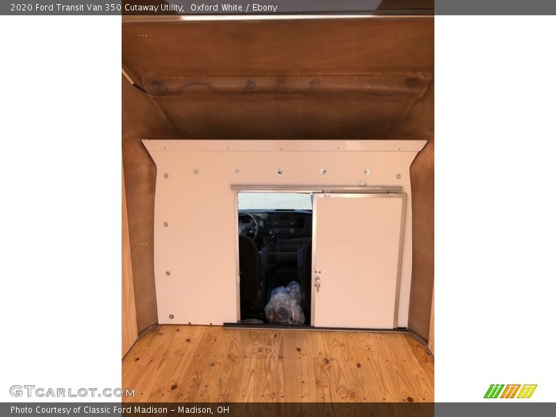 Oxford White / Ebony 2020 Ford Transit Van 350 Cutaway Utility