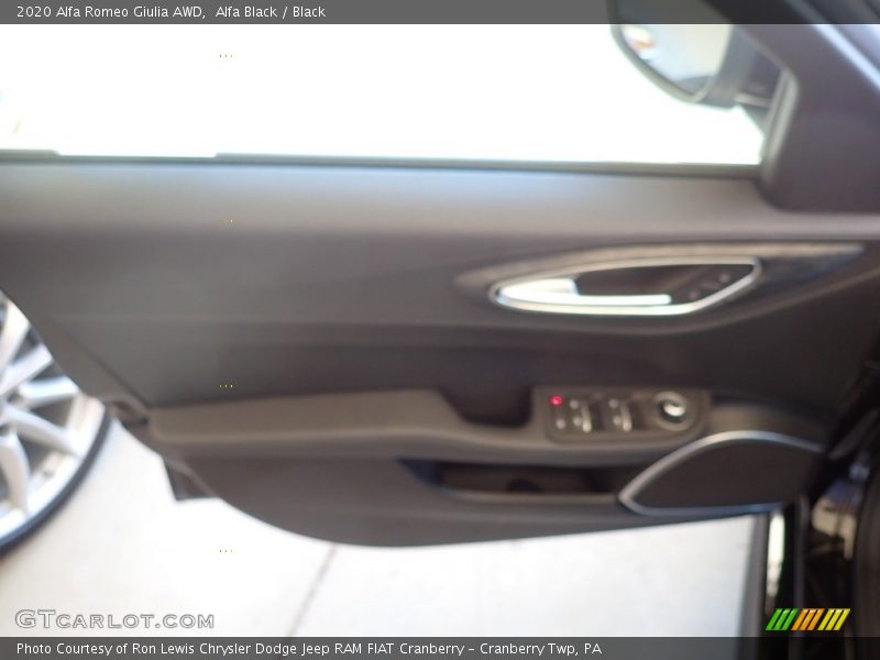 Alfa Black / Black 2020 Alfa Romeo Giulia AWD