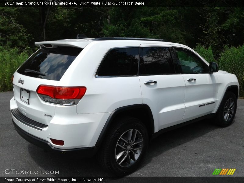Bright White / Black/Light Frost Beige 2017 Jeep Grand Cherokee Limited 4x4