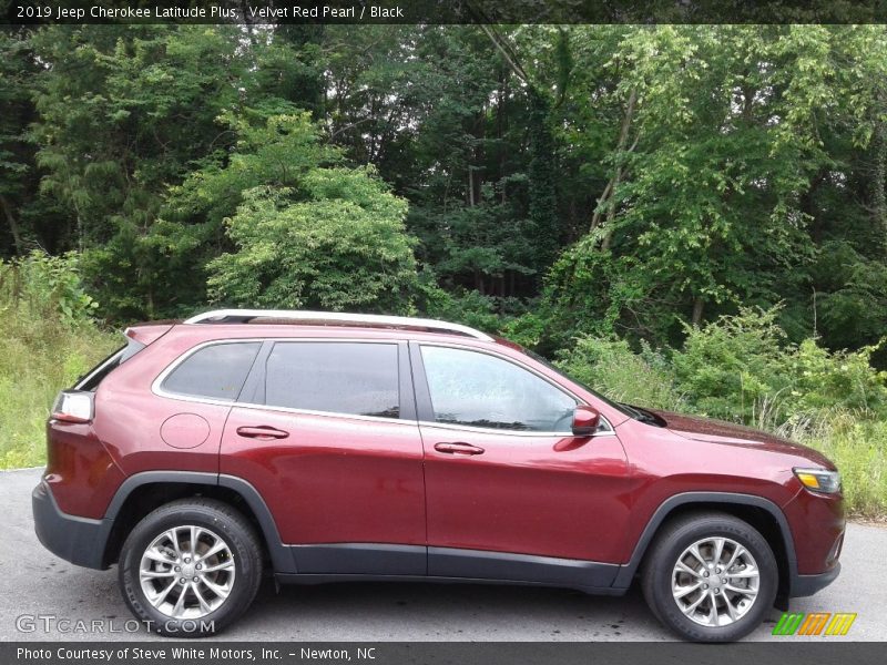 Velvet Red Pearl / Black 2019 Jeep Cherokee Latitude Plus