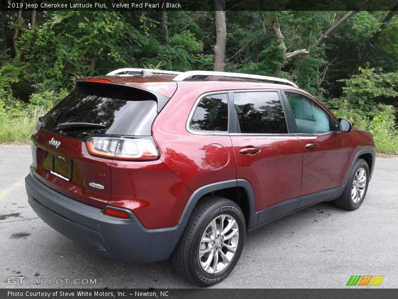 Velvet Red Pearl / Black 2019 Jeep Cherokee Latitude Plus