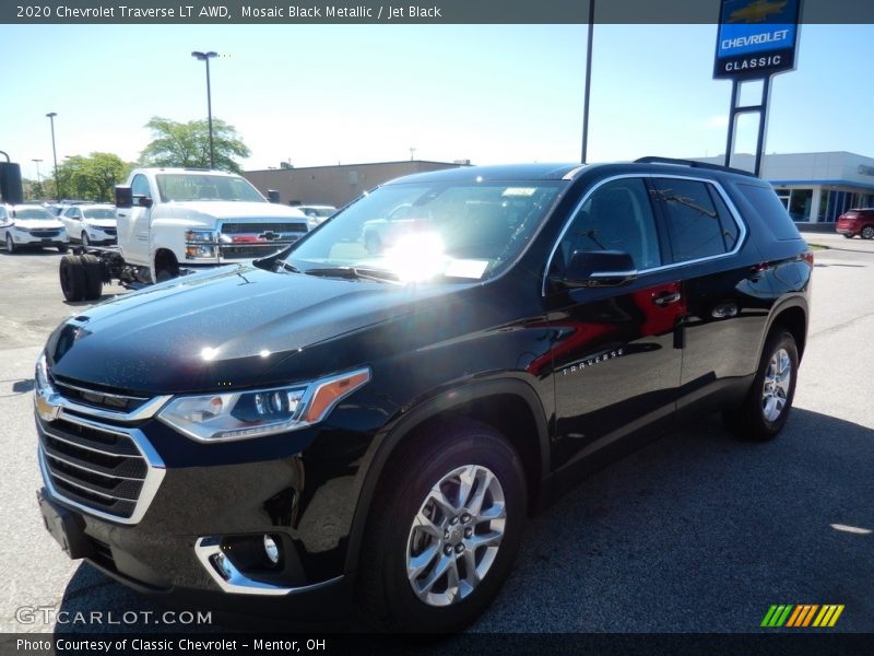 Mosaic Black Metallic / Jet Black 2020 Chevrolet Traverse LT AWD