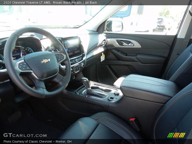 Mosaic Black Metallic / Jet Black 2020 Chevrolet Traverse LT AWD