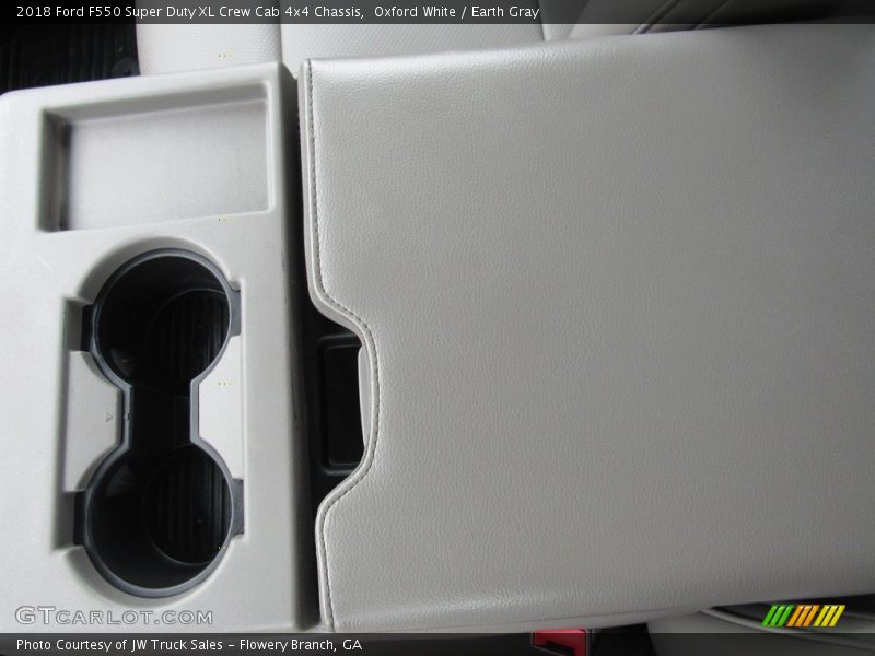 Oxford White / Earth Gray 2018 Ford F550 Super Duty XL Crew Cab 4x4 Chassis