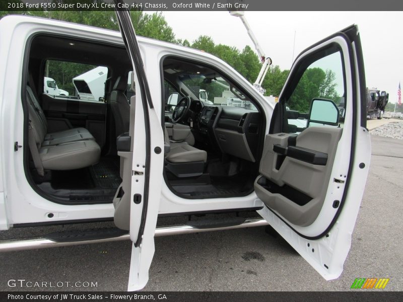 Front Seat of 2018 F550 Super Duty XL Crew Cab 4x4 Chassis