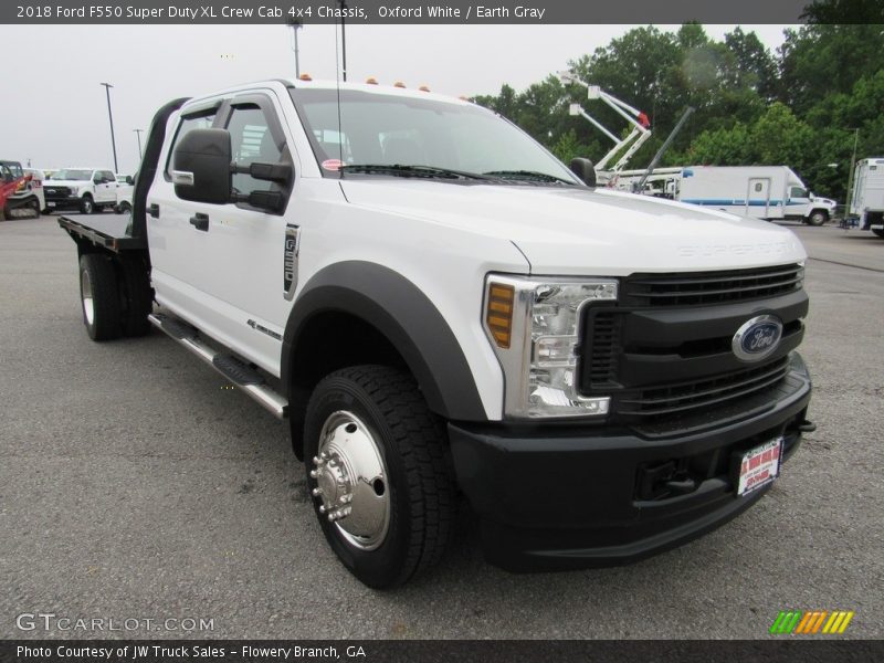 Front 3/4 View of 2018 F550 Super Duty XL Crew Cab 4x4 Chassis