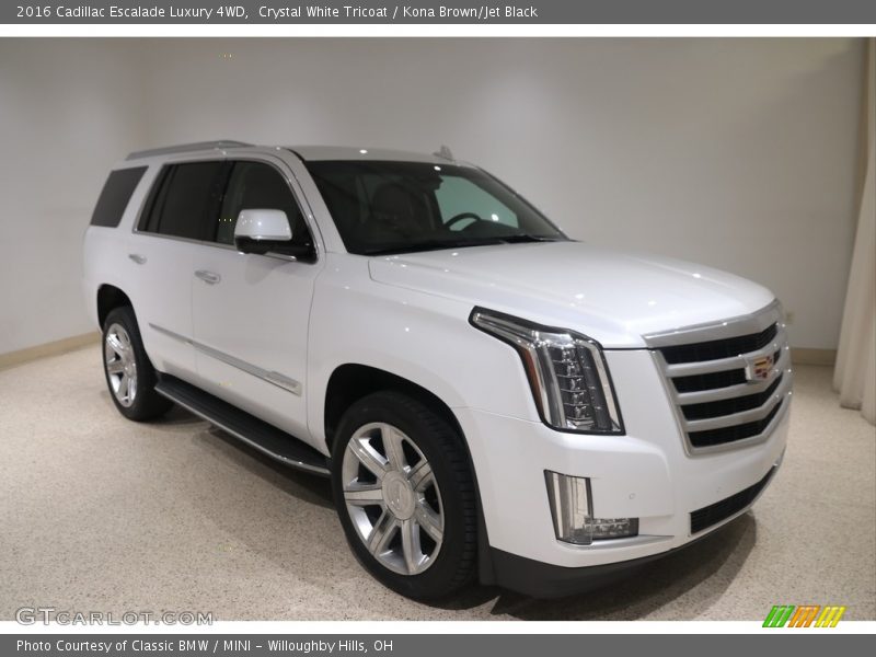 Crystal White Tricoat / Kona Brown/Jet Black 2016 Cadillac Escalade Luxury 4WD