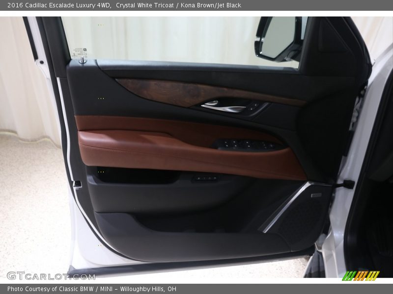 Crystal White Tricoat / Kona Brown/Jet Black 2016 Cadillac Escalade Luxury 4WD