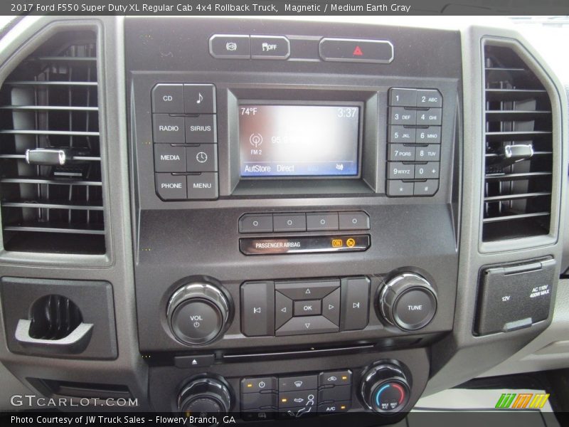 Controls of 2017 F550 Super Duty XL Regular Cab 4x4 Rollback Truck