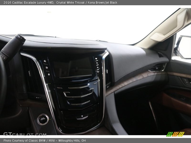 Crystal White Tricoat / Kona Brown/Jet Black 2016 Cadillac Escalade Luxury 4WD