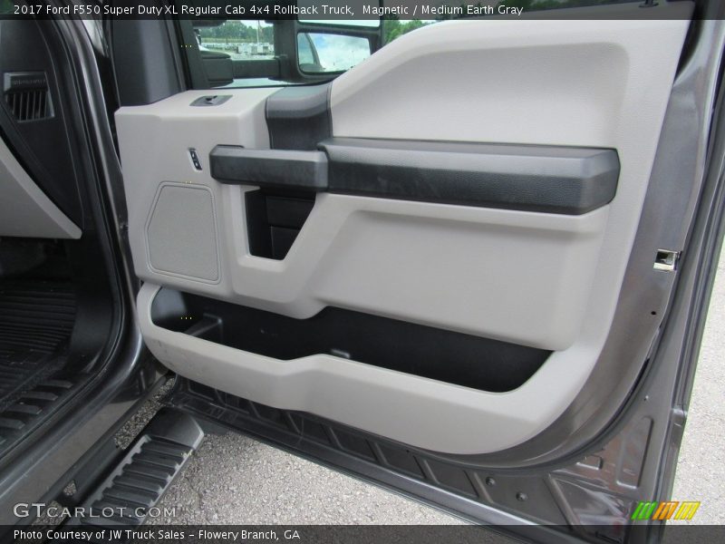 Door Panel of 2017 F550 Super Duty XL Regular Cab 4x4 Rollback Truck
