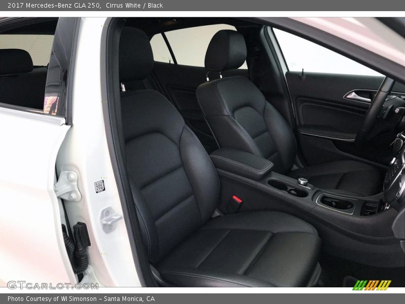 Cirrus White / Black 2017 Mercedes-Benz GLA 250