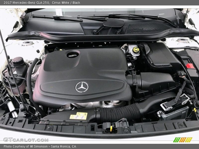 Cirrus White / Black 2017 Mercedes-Benz GLA 250