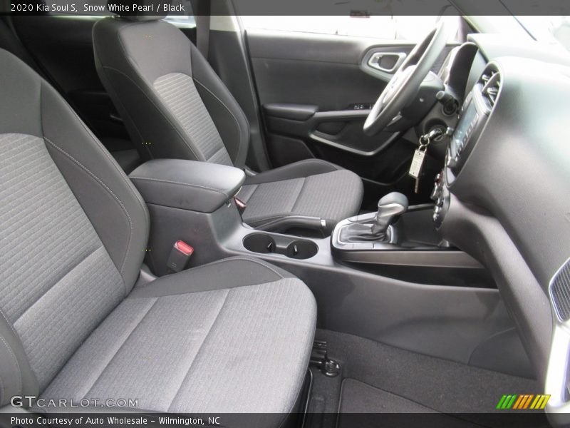 Snow White Pearl / Black 2020 Kia Soul S