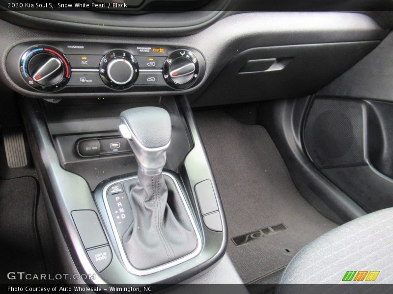 Snow White Pearl / Black 2020 Kia Soul S
