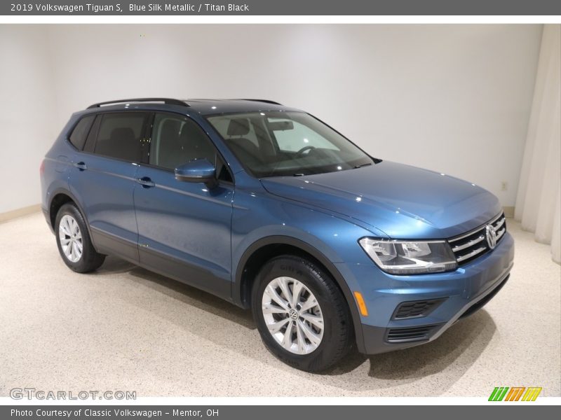Blue Silk Metallic / Titan Black 2019 Volkswagen Tiguan S