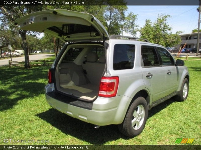 Ingot Silver Metallic / Stone 2010 Ford Escape XLT V6