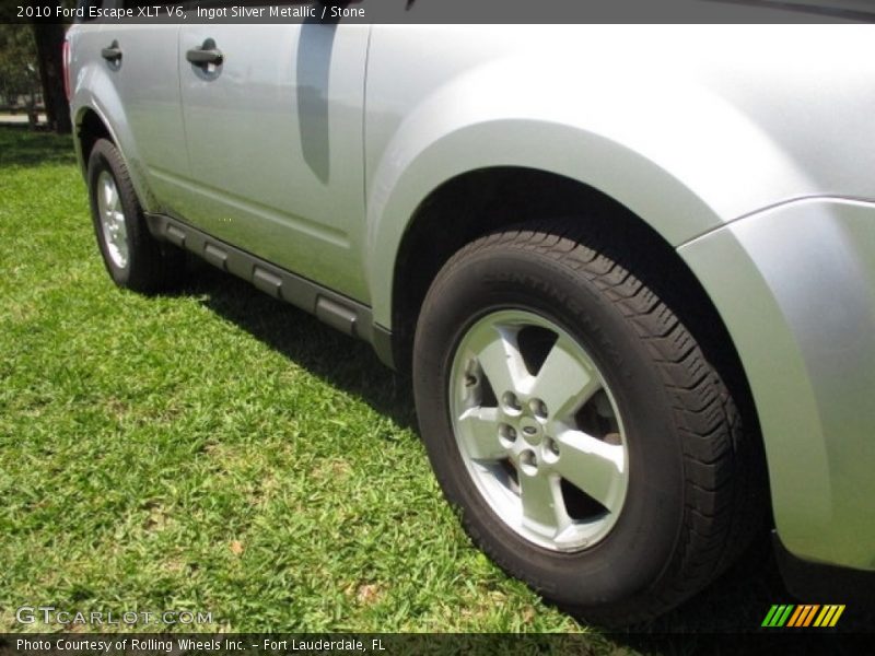 Ingot Silver Metallic / Stone 2010 Ford Escape XLT V6