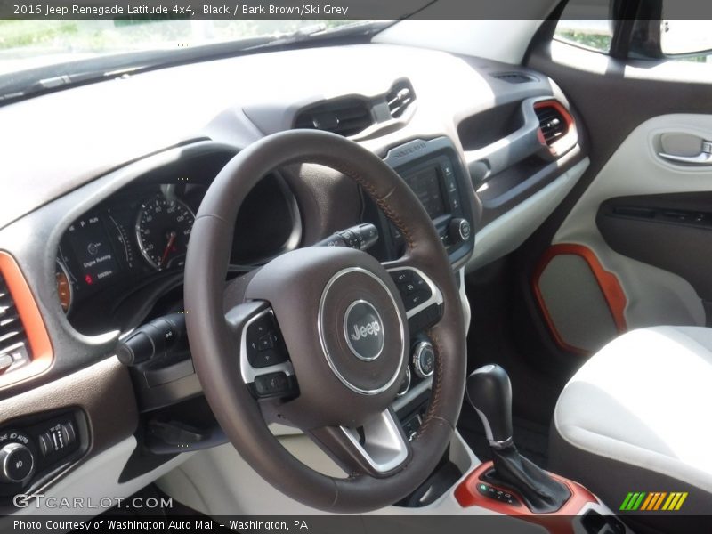 Black / Bark Brown/Ski Grey 2016 Jeep Renegade Latitude 4x4