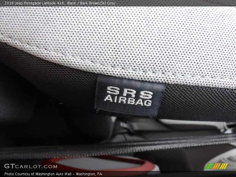 Black / Bark Brown/Ski Grey 2016 Jeep Renegade Latitude 4x4