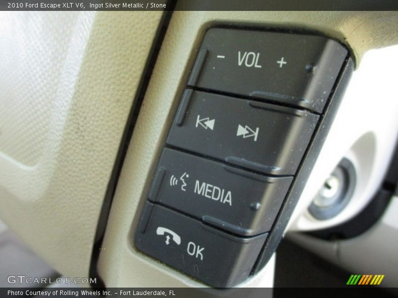Ingot Silver Metallic / Stone 2010 Ford Escape XLT V6