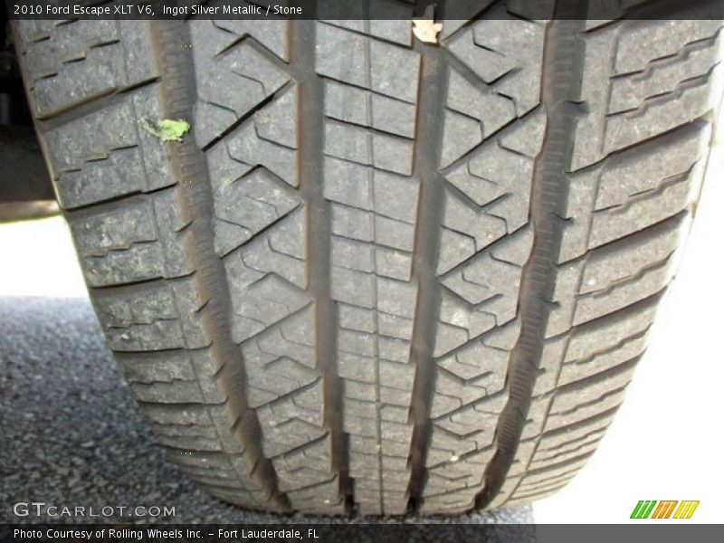 Ingot Silver Metallic / Stone 2010 Ford Escape XLT V6