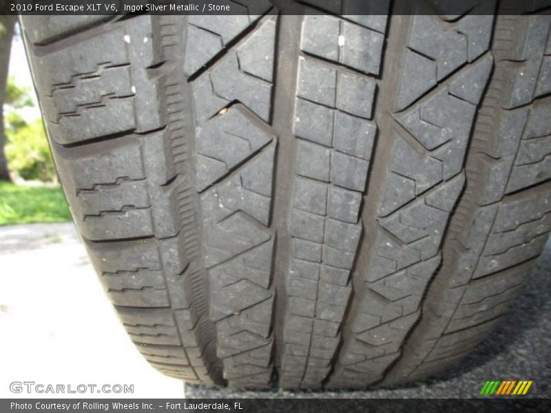 Ingot Silver Metallic / Stone 2010 Ford Escape XLT V6