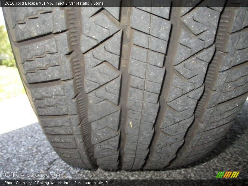 Ingot Silver Metallic / Stone 2010 Ford Escape XLT V6