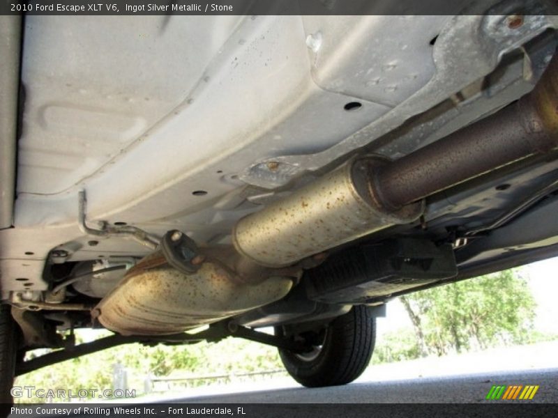 Ingot Silver Metallic / Stone 2010 Ford Escape XLT V6